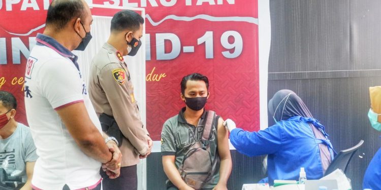 Kapolres Seruyan Cek Pengamanan Vaksinasi Massal
