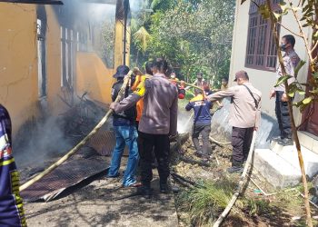 Rumah Dinas Kantor PU Kabupaten Gunung Mas Terbakar