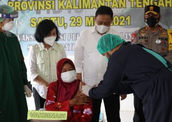 Wagub Edy Pratowo Pantau Vaksinasi di Pulang Pisau