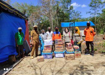 Si Jago Merah Lahap 2 Rumah Warga Desa Pangkalan Sari, Pemda Kapuas Berikan Bantuan
