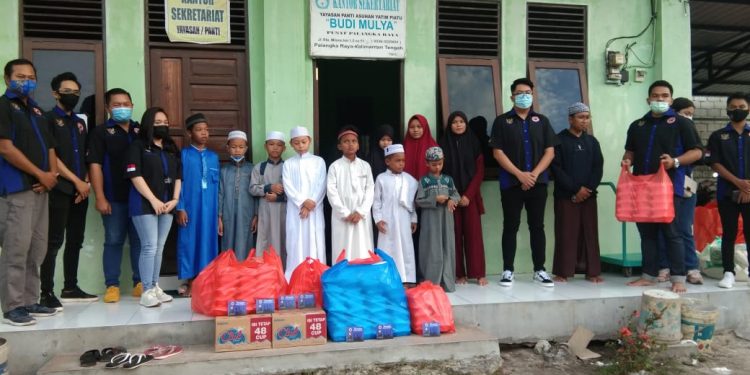 GPND Serahkan Ratusan Paket Makanan Ke Panti Asuhan Budi Mulia