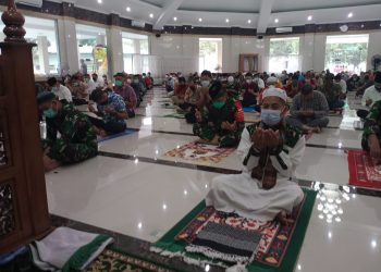 Salat Jumat di Masjid Baitul  Khaliq Tetap Terapkan Prokes