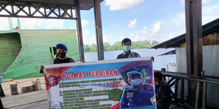 Satpolairud Polres Seruyan Ajak Warga Taati Protokol Kesehatan