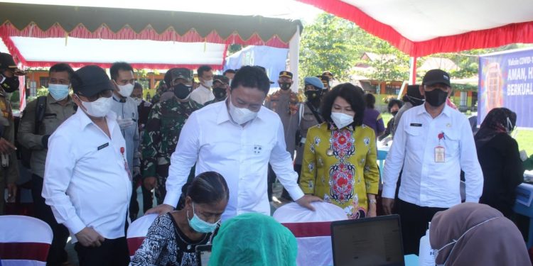 Wagub H Edy Pratowo Pantau Vaksinasi di Pulang Pisau