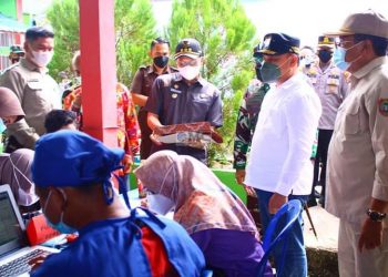 Bupati Murung Raya Dampingi Gubernur Tinjau  Vaksinasi Massal di Mura 