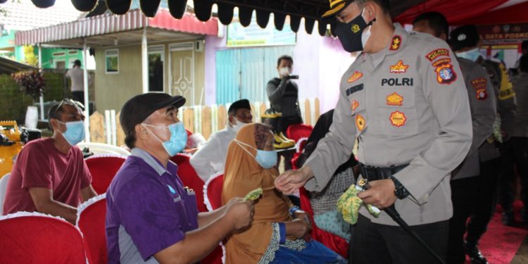Kapolres Seruyan Monitoring Vaksinasi Berjalan Sesuai Prokes