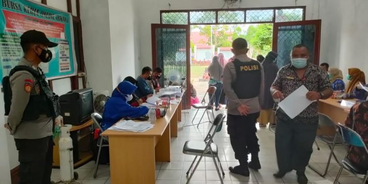 Polsek Seruyan Hilir Lakukan Pengamanan Vaksinasi