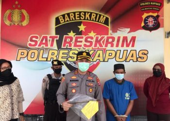 Gara-gara Menolak Bercinta, Suami Bacok Istri dengan Parang