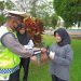 Ajak Masyarakat Patuhi Prokes, Sat Lantas Polres Seruyan Bagikan Masker