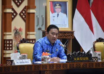 Wagub Kalteng H. Edy Pratowo Pimpin Rapat Strategi Percepatan Vaksinasi