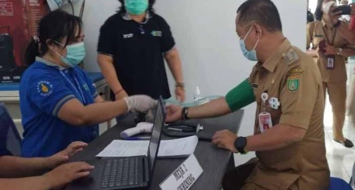 Bupati Barsel Bersama Jajaran Forkompimda Terima Vaksin Tahap II