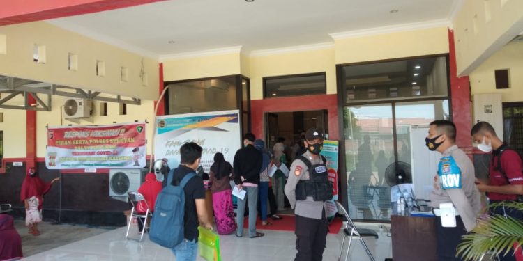 Polsek Seruyan Hilir Lakukan Pengamanan Vaksinasi