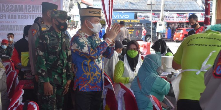 Pendekatan Humanis, Cara Membujuk Lansia Mau Divaksin