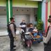 Personil Sat Samapta Polres Seruyan Kunjungi Pasar Saik Bagikan Masker