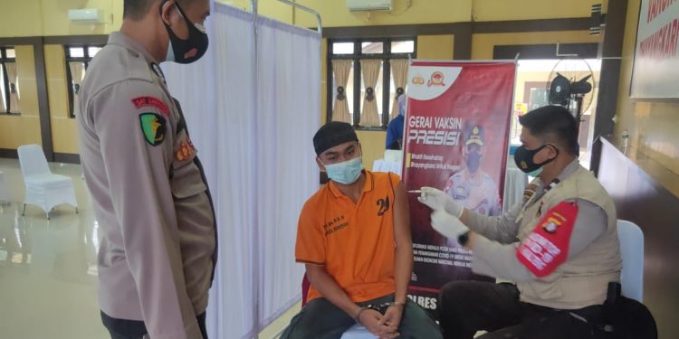 16 Tahanan di Rutan Polres Seruyan Disuntik Vaksin Covid-19