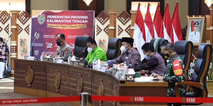Kapolda Kalteng Hadiri Rakor Antara Pemprov Kalteng Dengan Pelaku Usaha