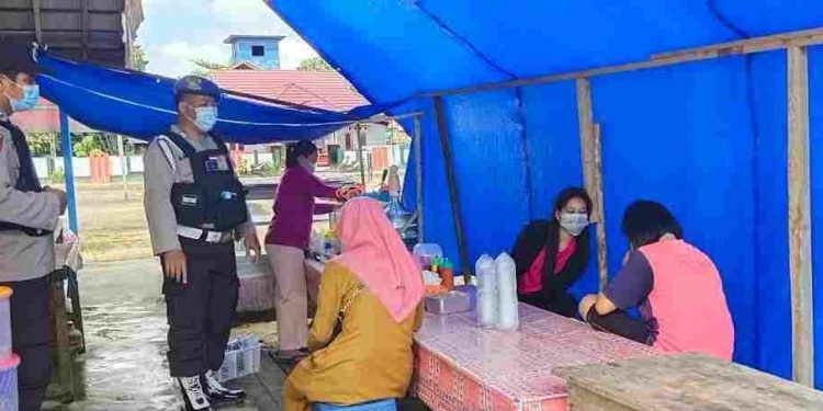 Polsek Seruyan Hulu Giat Terapkan Prokes di Desa Tumbang Manjul