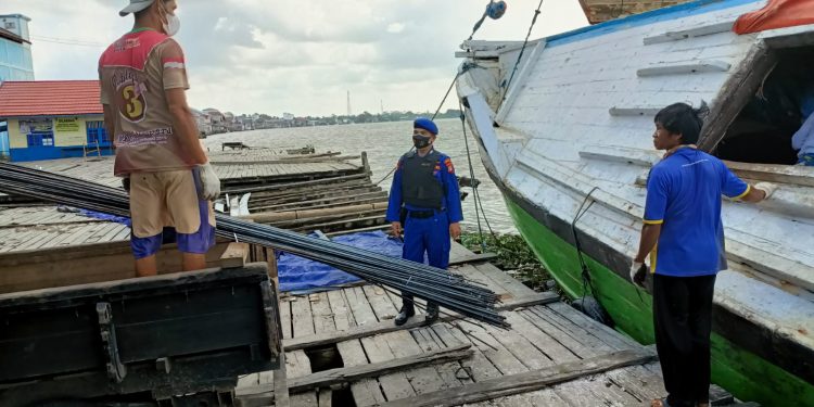 Satpolairud Polres Seruyan Rutin Sambangi Masyarakat Pesisir