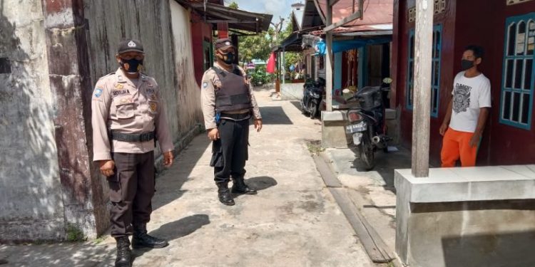 Sat Binmas Imbau Warga Peduli dengan Tetangga Isoman di Kab.Seruyan