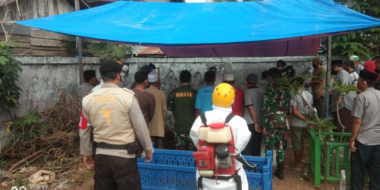 Polres Seruyan Kawal Pemakaman Pasien Covid-19 di Kuala Pembuang