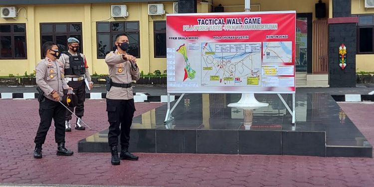 Kapolres Seruyan Latih Tactical Wall Games Antisipasi Penyebaran Covid-19