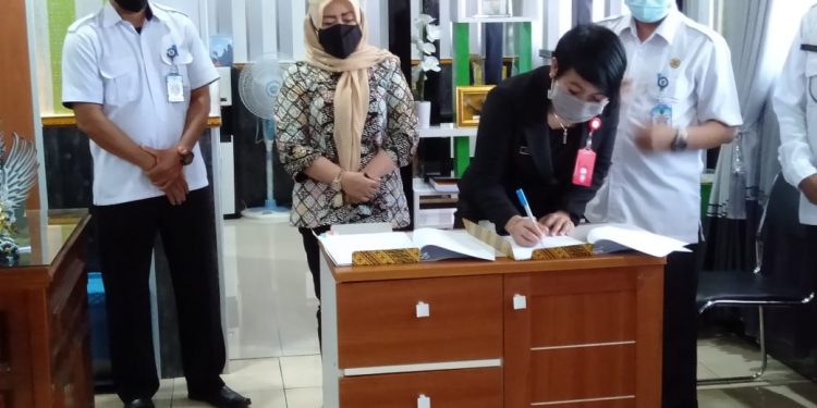 Dinas PUPR Barsel Tandatangani Kontrak Pekerjaan Kegiatan Pembangunan