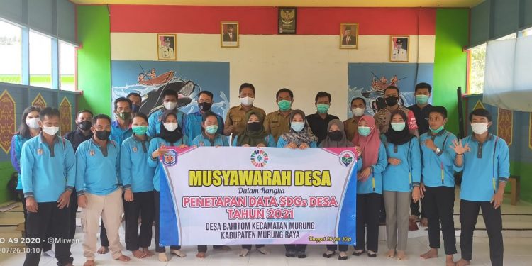 Candra Pimpin Musyawarah Desa Bahitom Tetapkan Data SDGs Desa Tahun 2021