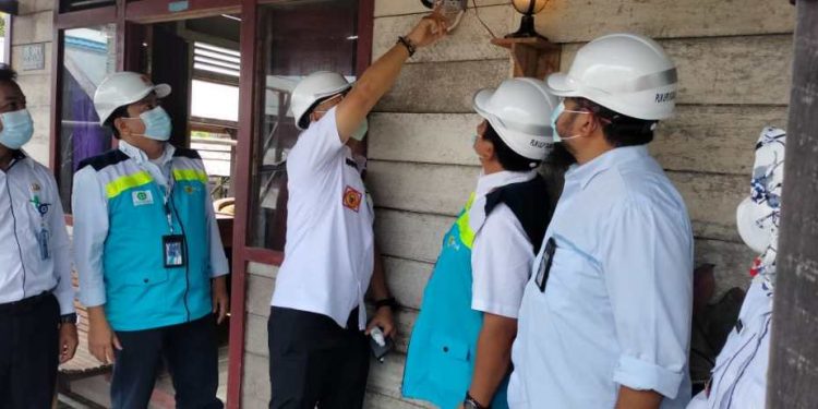 Bupati Eddy Raya Samsuri Resmikan Penyalaan Listrik 24 Jam