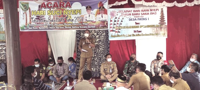 Bupati Barsel Awali Safari Nyepi di Desa Patas I
