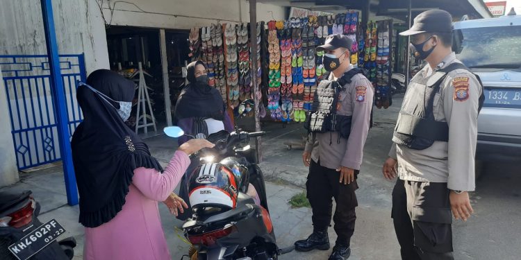 Tim Yustisi Polres Seruyan Sampaikan Pesan Kamtibmas dan Prokes