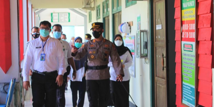Kapolres Seruyan Cek Ketersedian BOR dan Oksigen di RSUD Kuala Pembuang