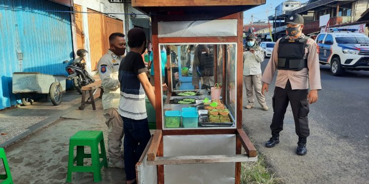 Personel Polres Seruyan Secara Masif Sosialisasi Kamtibmas dan Prokes