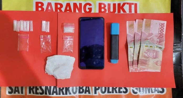 Satresnarkoba Amankan 2 Warga Gunung Mas