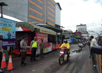 Regu Oncall Polres Seruyan Patroli Beri Himbauan Prokes