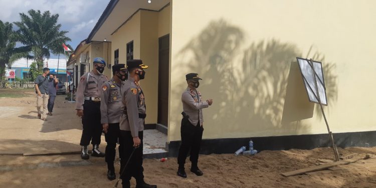 Kapolres Seruyan Cek Bangunan Aspol Bersatu Polsek Seruyan Hilir