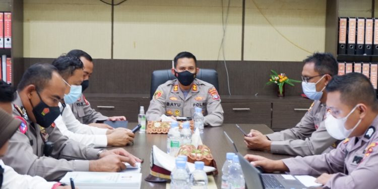 Kapolres Seruyan Anev Pelayanan Publik