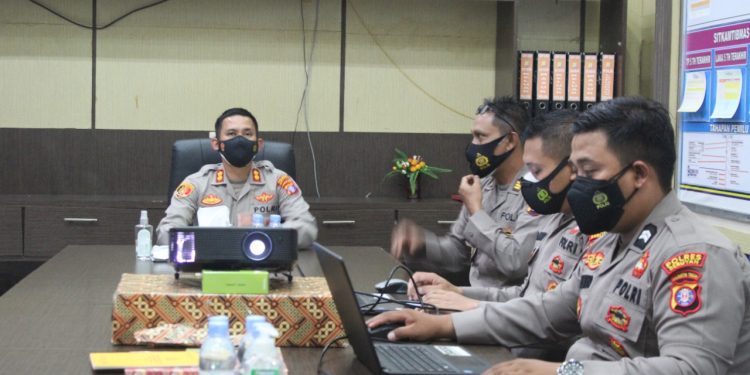 Kapolres Seruyan Cek Kesiapan Deks Evaluasi Zona Integritas dan Pelayanan Publik