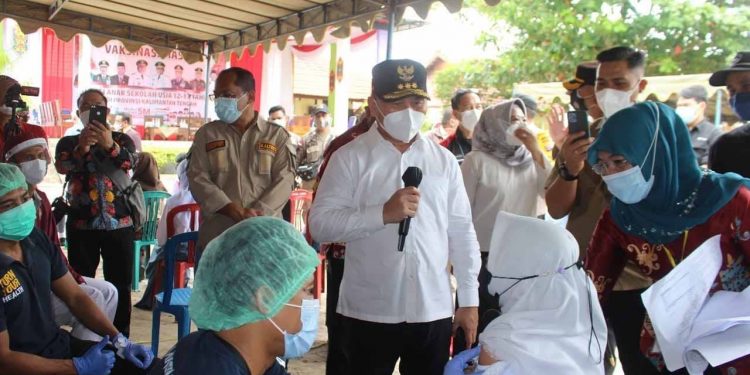 Gubernur Kalteng H. Sugianto Sabran Pantau Vaksinasi Pelajar