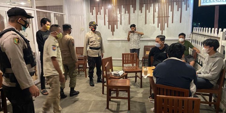 Regu KRYD Polres Seruyan Patroli Himbauan Prokes