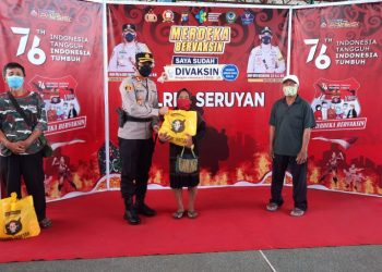 Kapolres Seruyan Pantau Vaksinasi di Tenis Indoor Kuala Pembuang