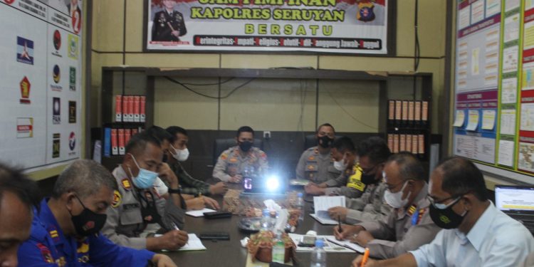 Polres Seruyan Adakan Jam Pimpinan