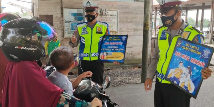 Sat Lantas Polres Seruyan Beri Himbauan Prokes
