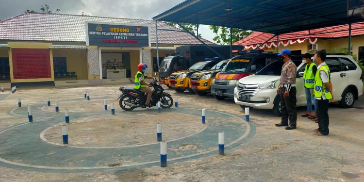 Ujian Praktik SIM Sat Lantas Polres Seruyan Uji Ketangkasan Pengendara