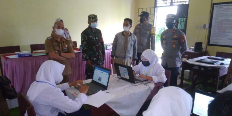 Polsek Danau Sembuluh Pantau Sekolah yang Laksanakan PTM