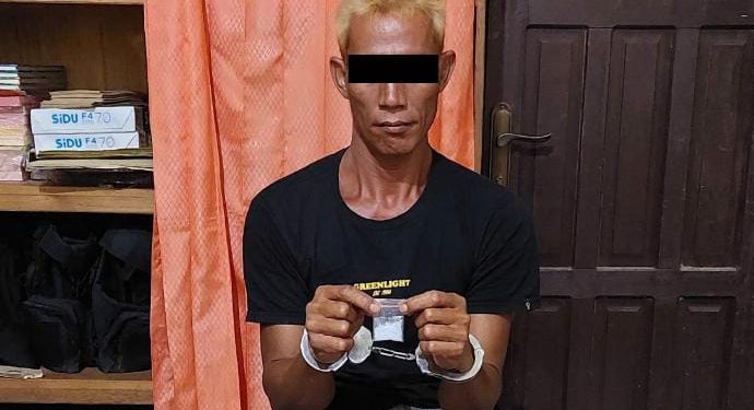 Simpan Sabu Pria Berambut Pirang Diamankan Polisi