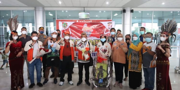 Pj. Sekda Kalteng Sambut Kedatangan Atlet PON XX