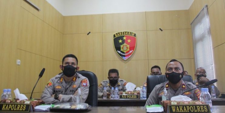 Kapolres Beserta PJU Hadiri Vicon Anev Vaksinasi dengan Kapolda Kalteng