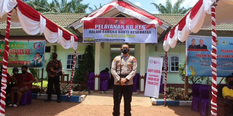 Kapolres Seruyan Berikan Himbauan Prokes Sat Pelayanan KB Gratis