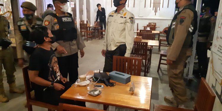 Polres Seruyan Menghimbau Masyarakat Agar Mematuhi Prokes