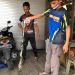 Tim Animal Rescue ERP Tangkap Ular Masuk Rumah Warga
